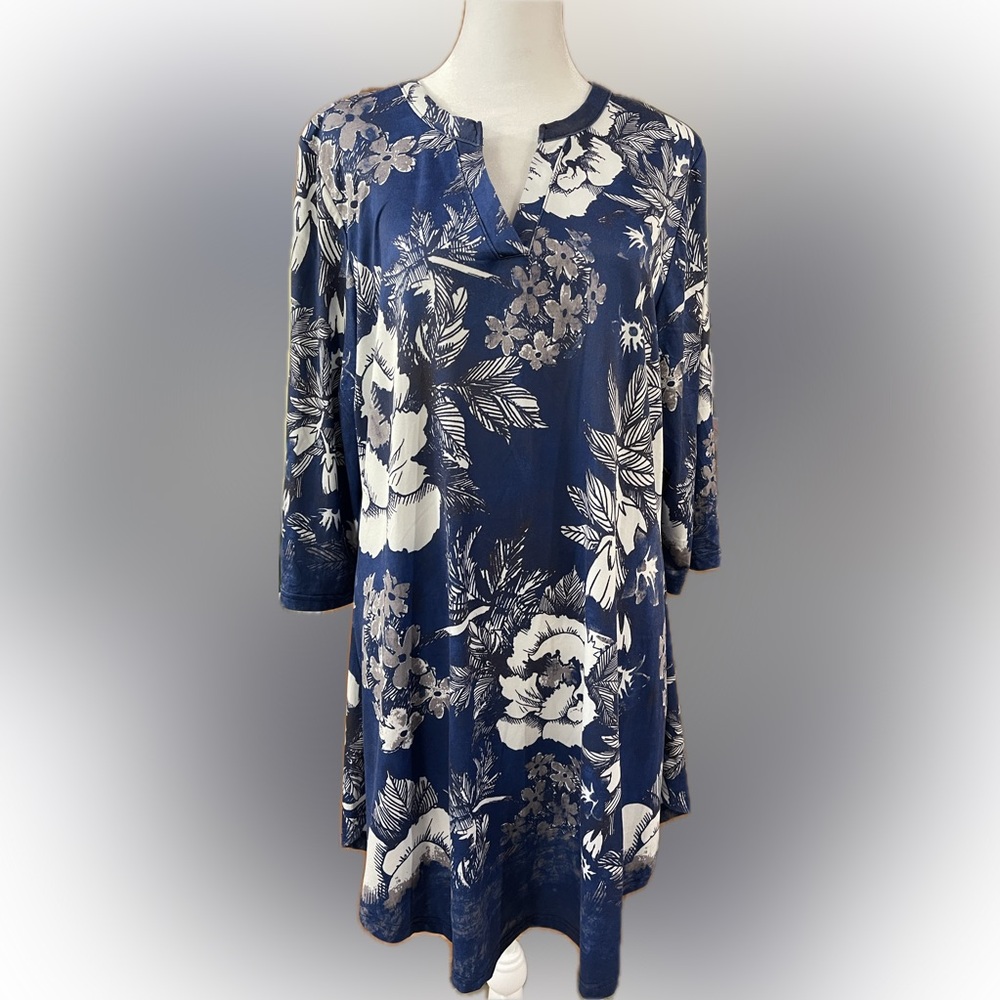 Simply Aster by Firmiana Long sleeve dress